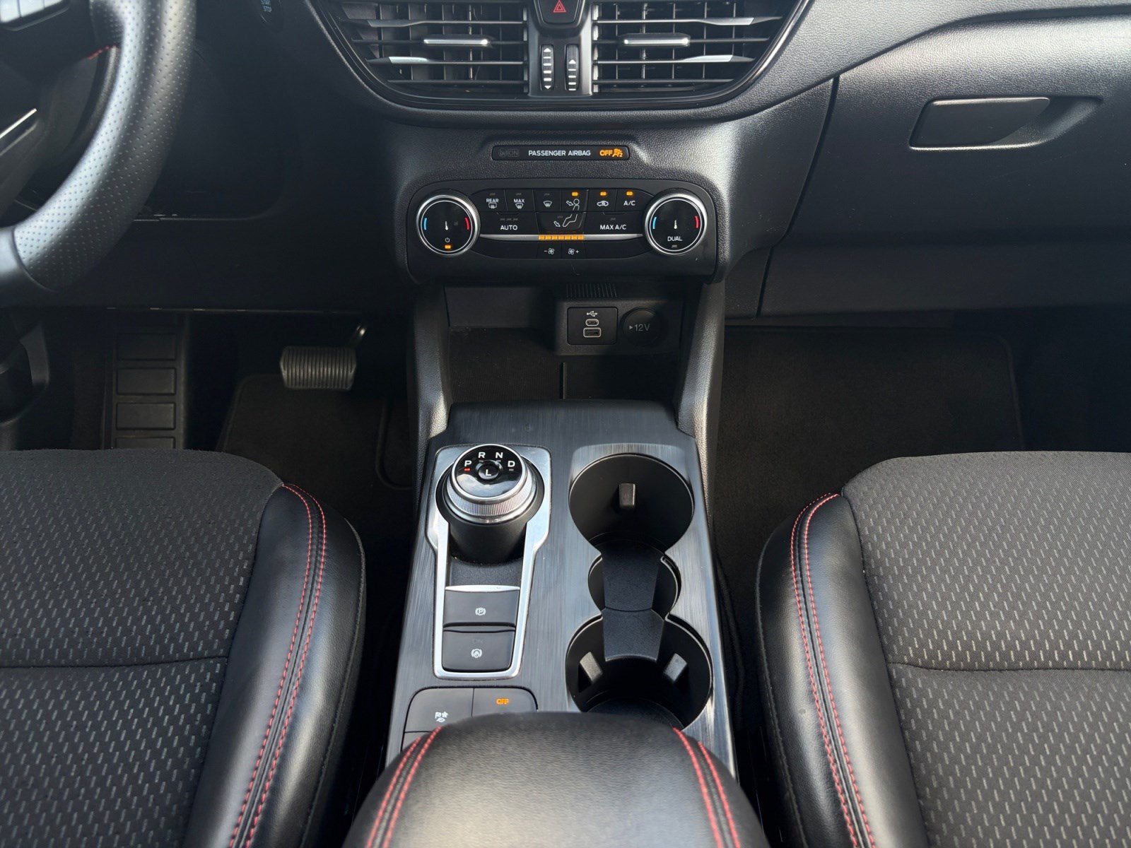 Certified 2025 Ford Escape ST-Line AWD/4WD image 18