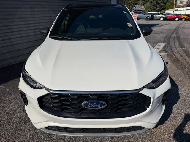Certified 2024 Ford Escape ST-Line w/ Tech Pack #1 AWD/4WD image 12