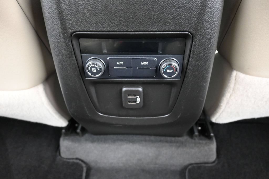Used 2019 Buick Enclave Essence FWD image 12