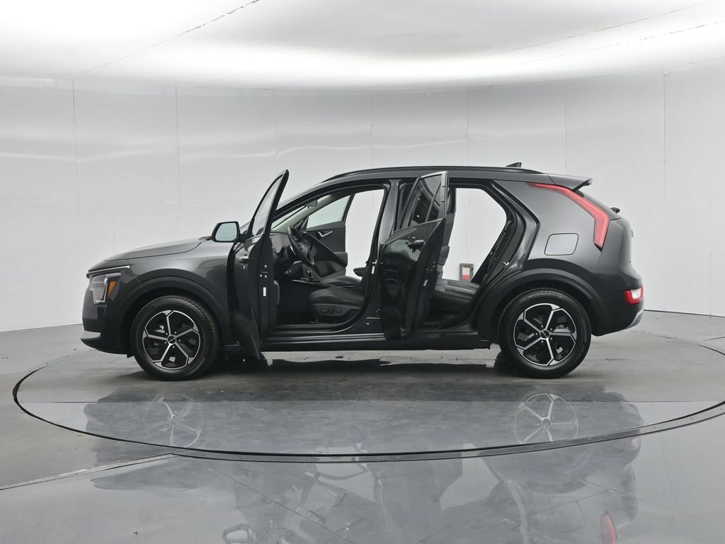 Used 2023 Kia Niro EX image 58