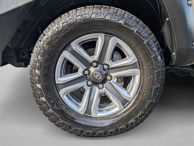 Used 2017 Toyota Tacoma Limited w/ Tow Package AWD/4WD image 22