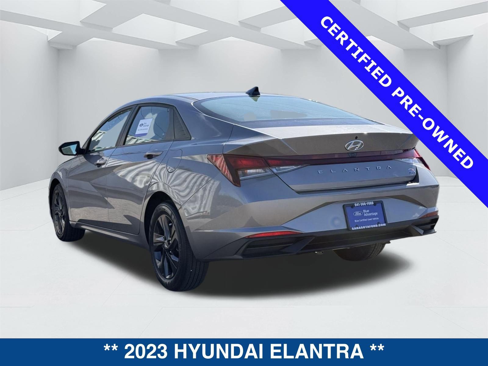Used 2023 Hyundai Elantra SEL video 2