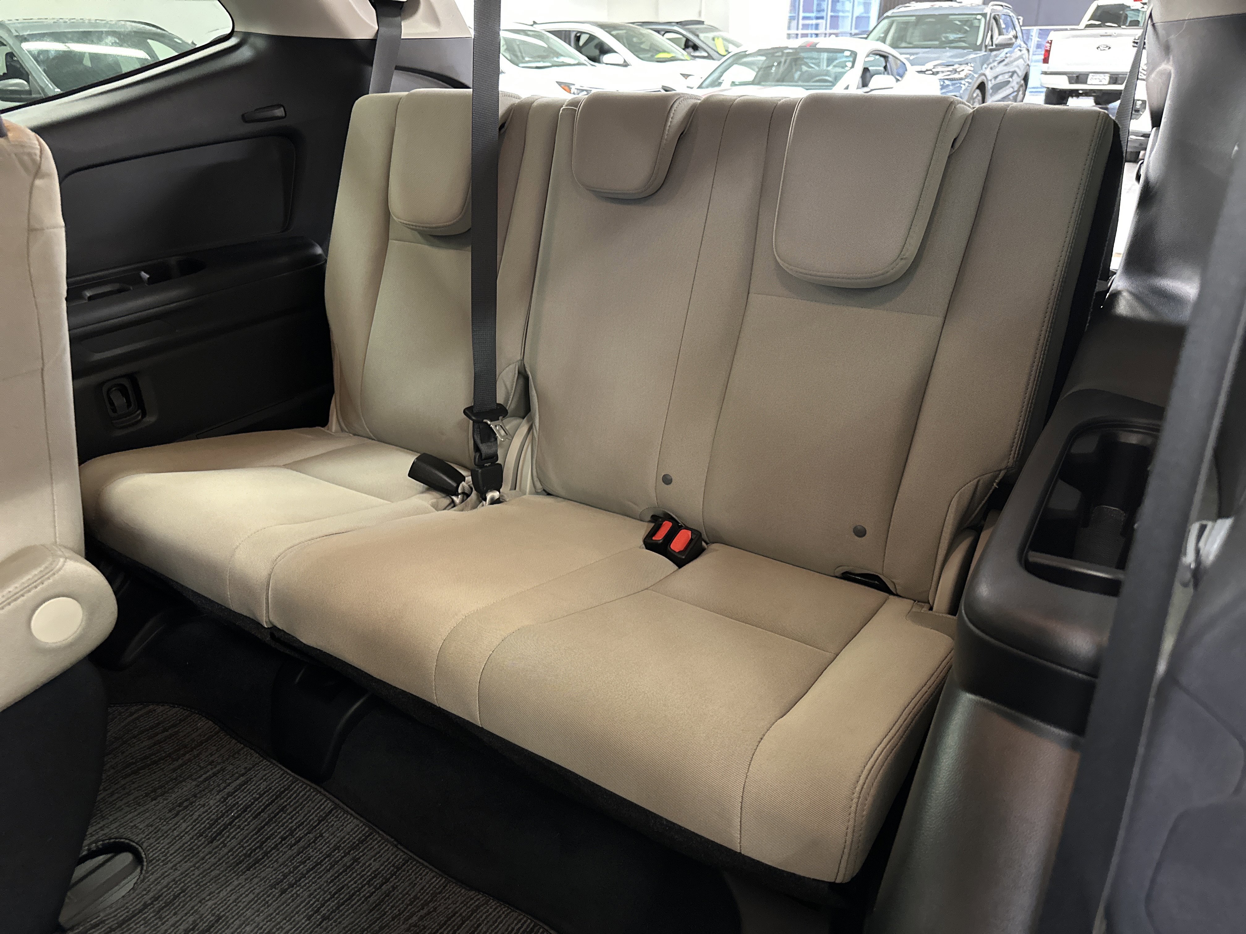 Used 2024 Subaru Ascent Premium w/ Convenience Package image 6