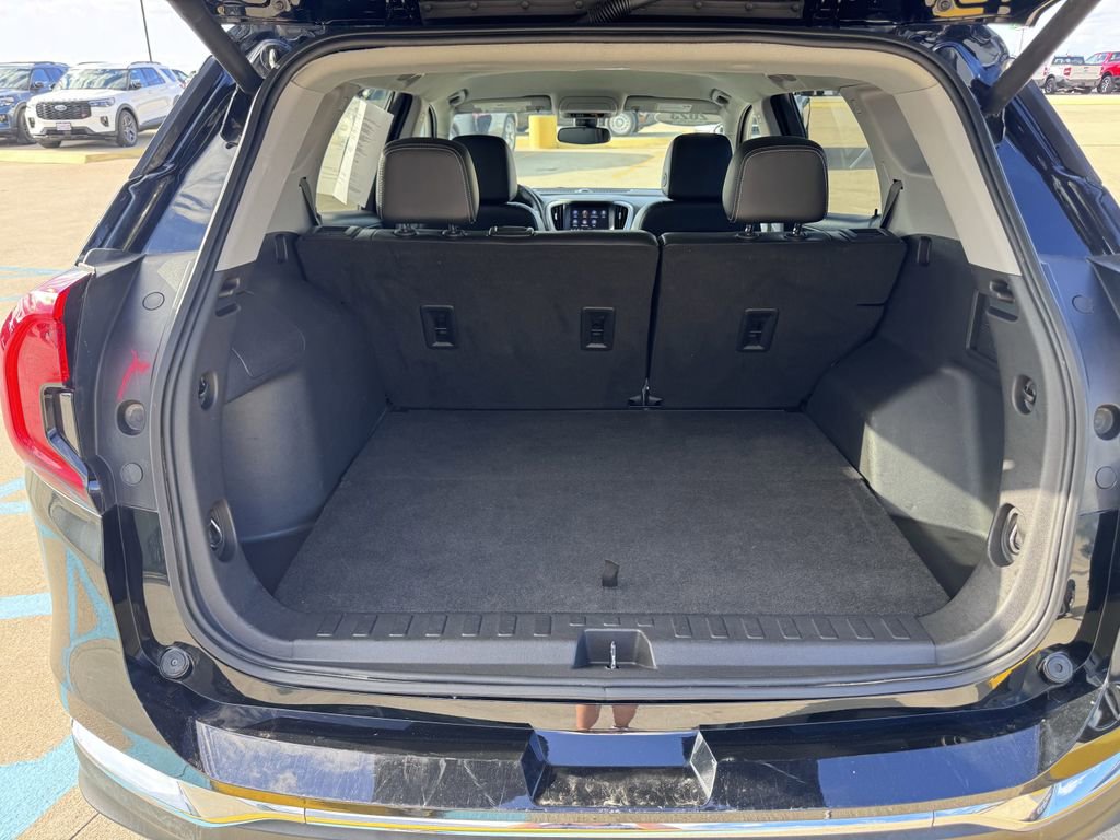Used 2023 GMC Terrain SLT AWD/4WD image 34