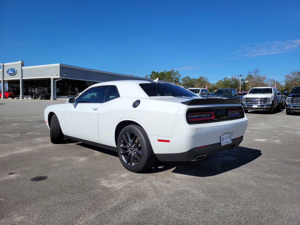 Used 2023 Dodge Challenger SXT w/ Plus Package image 3