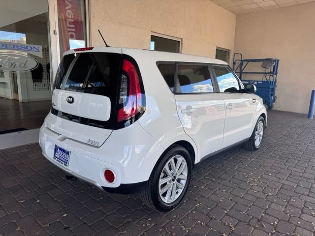 Used 2018 Kia Soul + FWD image 4