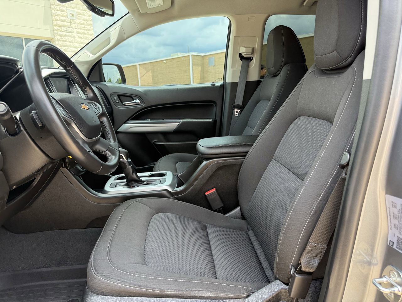 Used 2022 Chevrolet Colorado LT AWD/4WD image 25