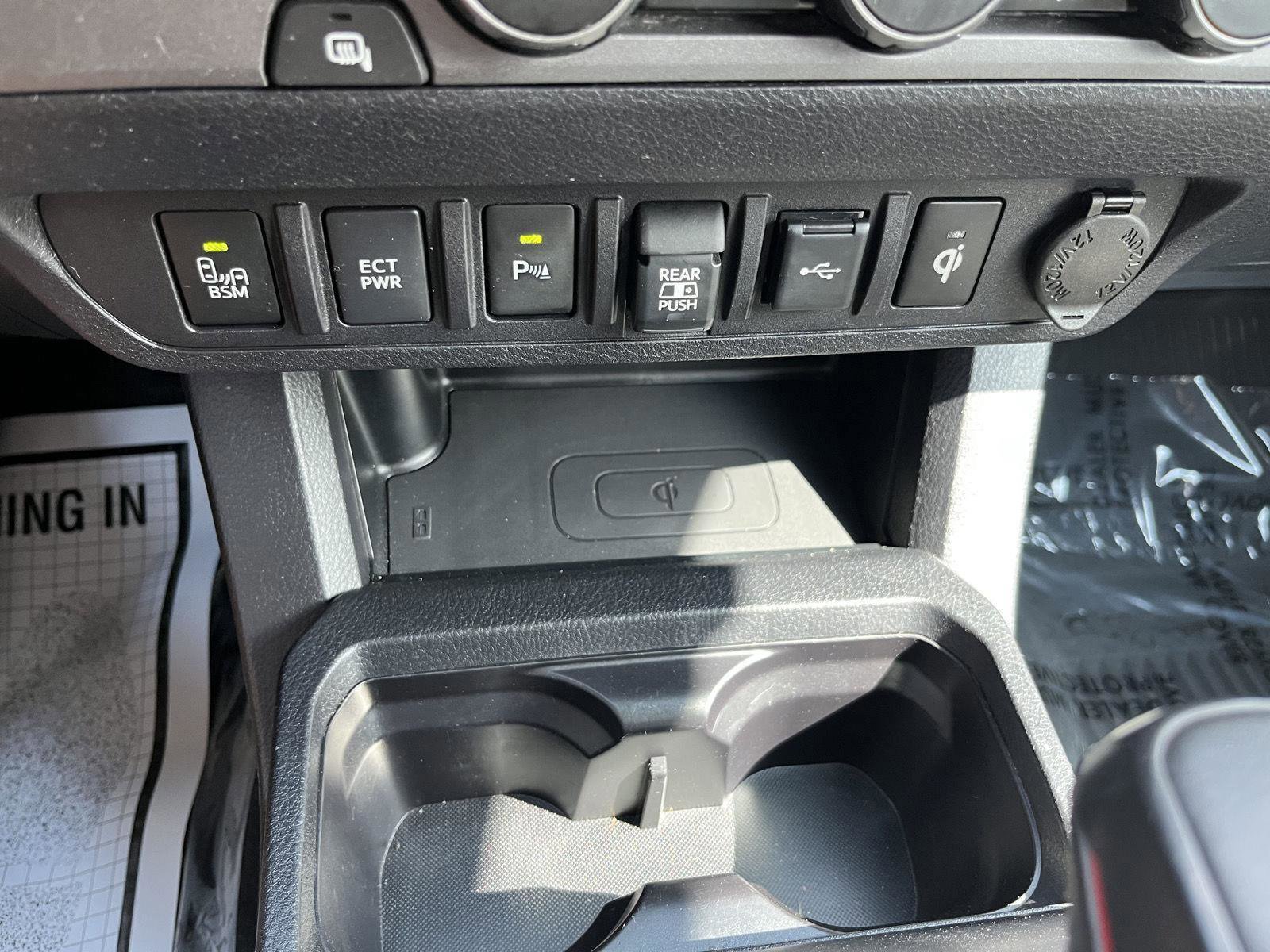 Used 2021 Toyota Tacoma TRD Off-Road image 23