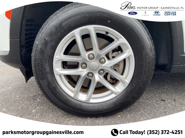 Used 2023 Jeep Grand Cherokee L Laredo image 10