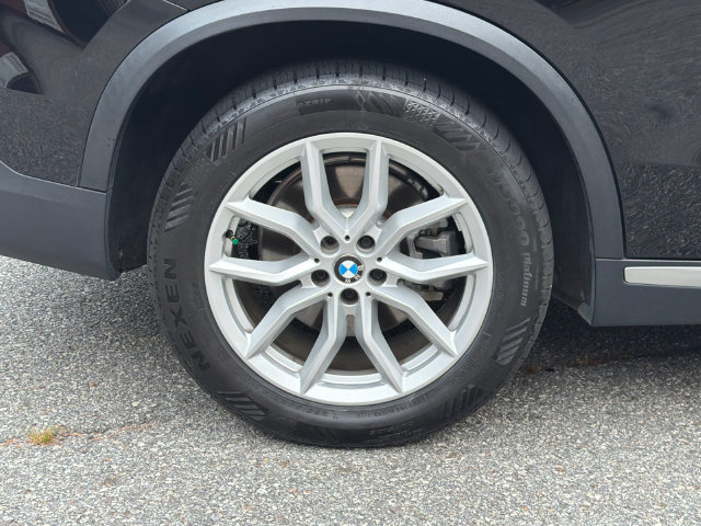 Used 2019 BMW X5 xDrive40i w/ Premium Package 2 AWD/4WD image 19