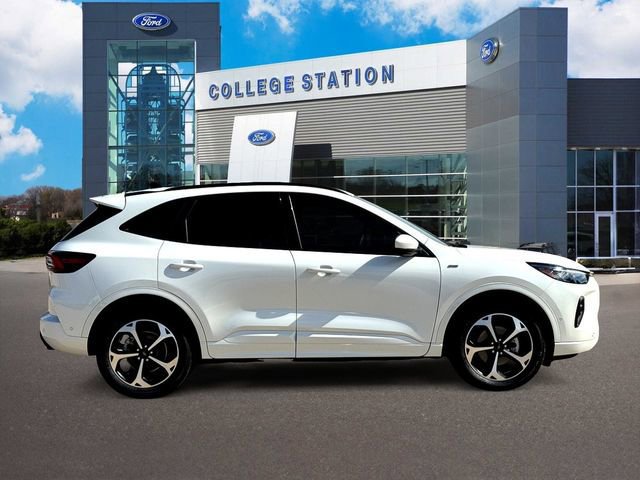 Certified 2024 Ford Escape ST-Line Elite w/ Premium Technology Package image 4