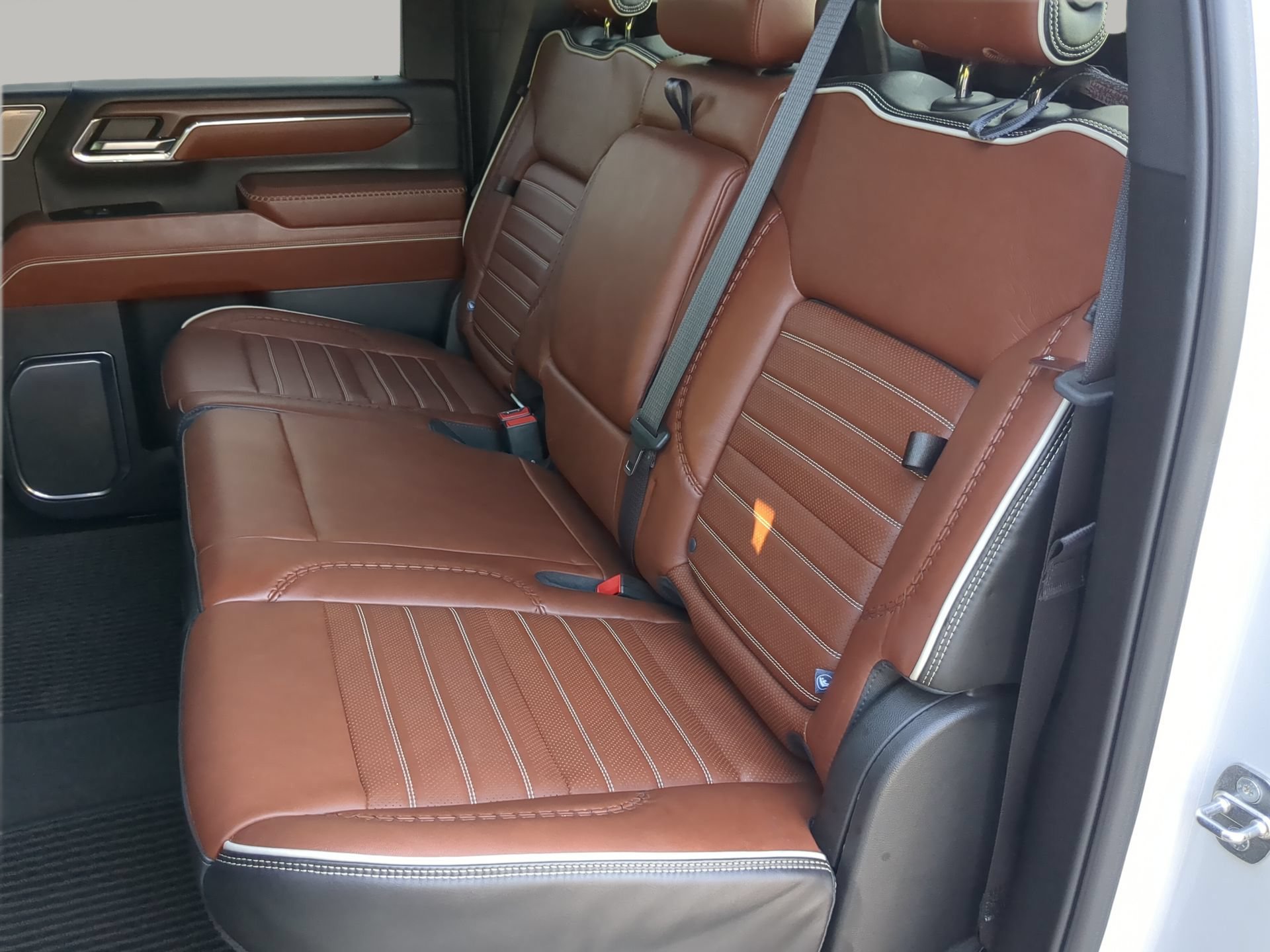 Used 2024 GMC Sierra 2500 Denali Ultimate AWD/4WD image 54