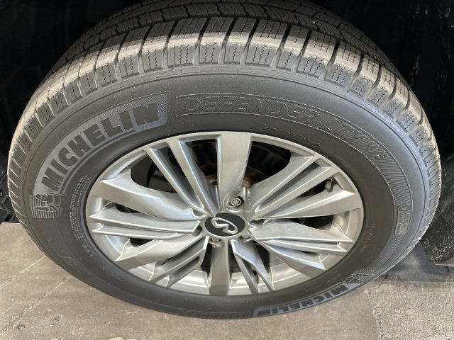 Used 2018 INFINITI QX80 4WD w/ All Season Package image 23