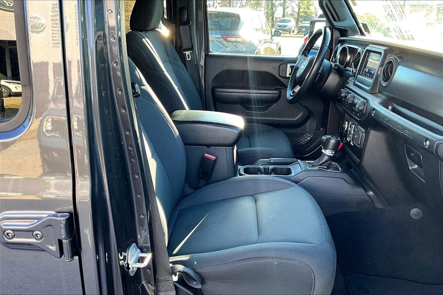 Used 2022 Jeep Wrangler Unlimited Sport image 7