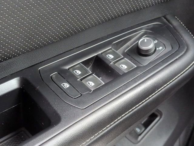 Used 2024 Volkswagen Atlas Cross Sport SE image 25