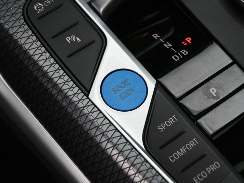 Used 2025 BMW i4 eDrive40 w/ M Sport Package image 46