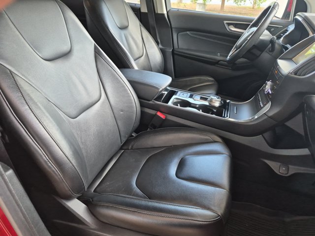 Certified 2020 Ford Edge Titanium FWD image 35