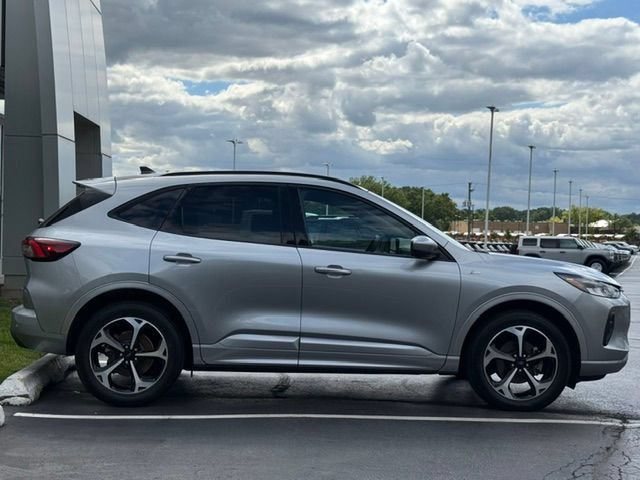 Certified 2023 Ford Escape ST-Line Select w/ Tech Pack #2 AWD/4WD image 6