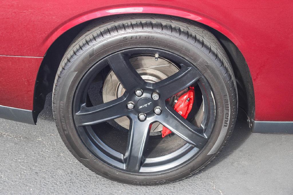 Used 2018 Dodge Challenger SRT w/ Technology Group RWD image 11