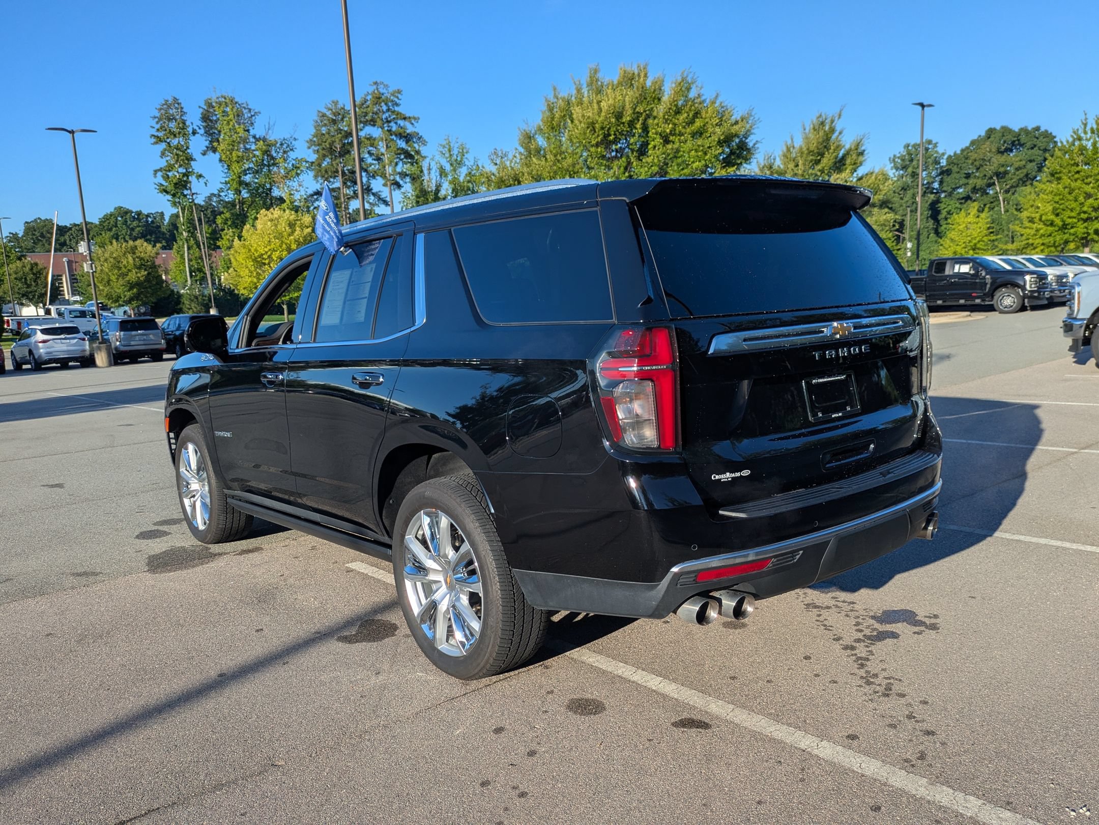Used 2024 Chevrolet Tahoe High Country AWD/4WD image 6