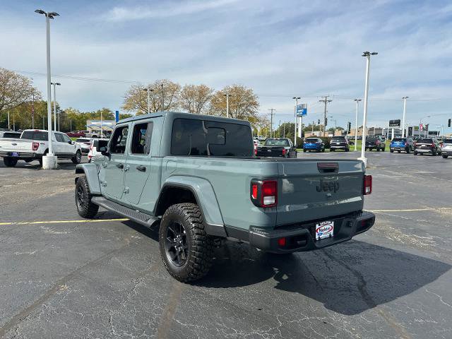 Used 2025 Jeep Gladiator Sport AWD/4WD image 6