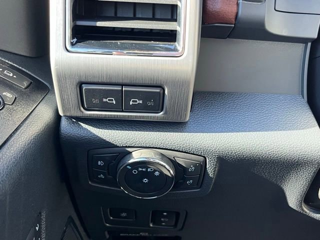 Certified 2022 Ford F350 Platinum image 34