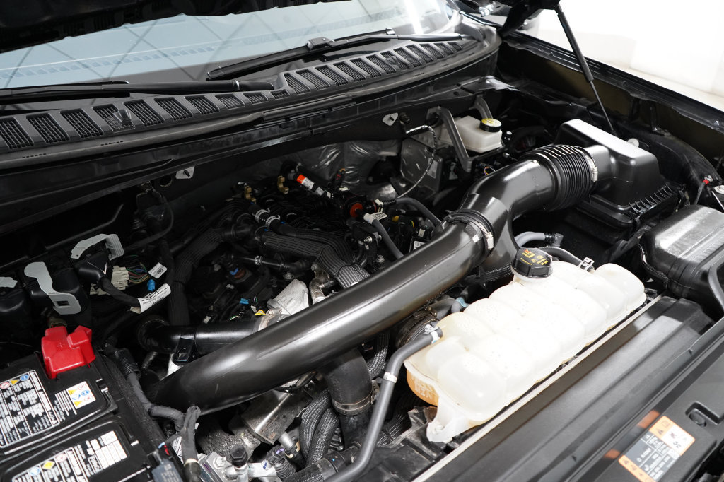 Certified 2025 Ford Expedition Active AWD/4WD image 35