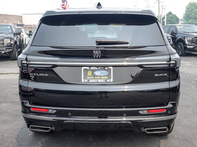 Used 2025 Buick Enclave Avenir w/ Trailering Package, 5000 lbs. AWD/4WD image 8