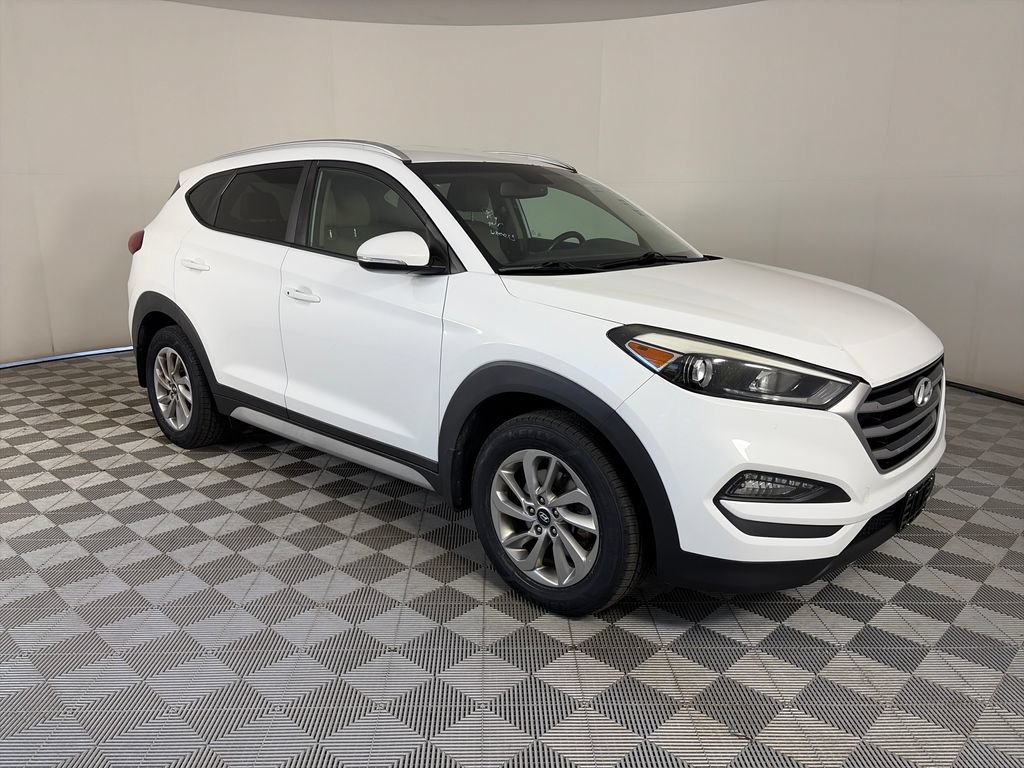 Used 2017 Hyundai Tucson SE Plus AWD/4WD image 1