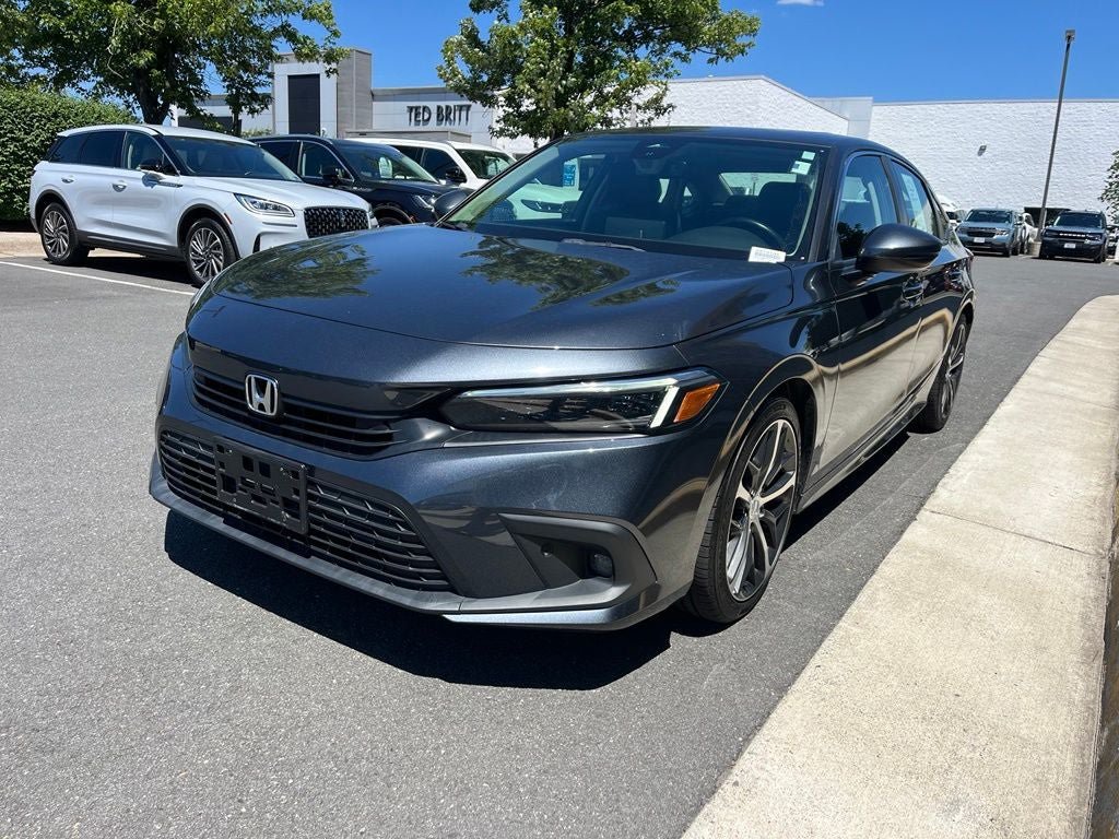 Used 2024 Honda Civic Touring image 3