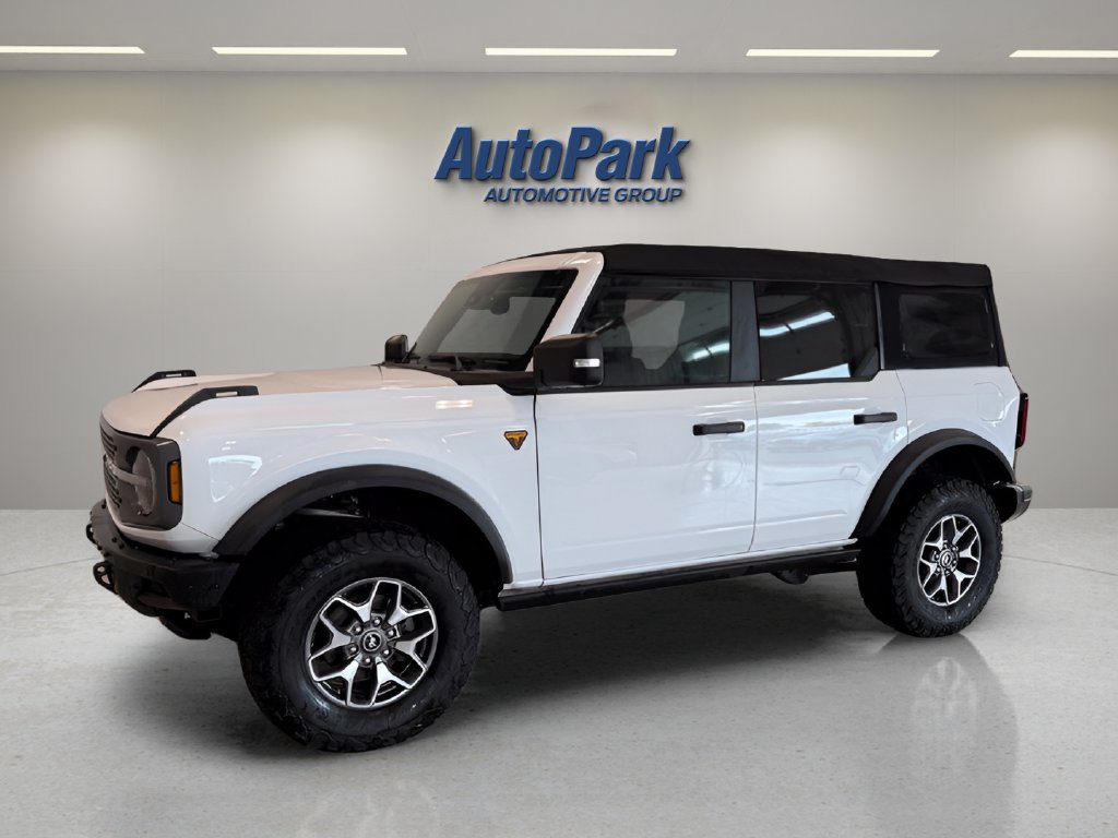 Certified 2024 Ford Bronco Badlands AWD/4WD image 3