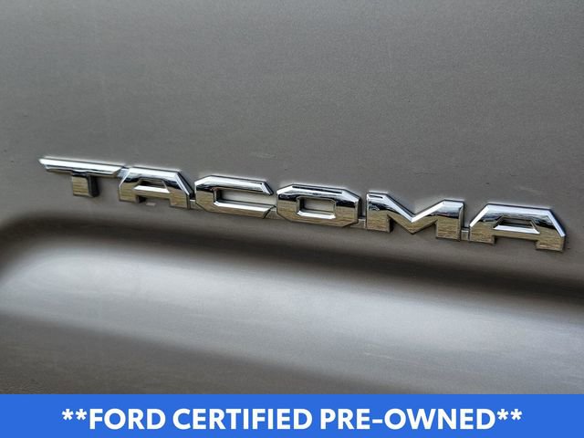 Used 2017 Toyota Tacoma SR5 image 30
