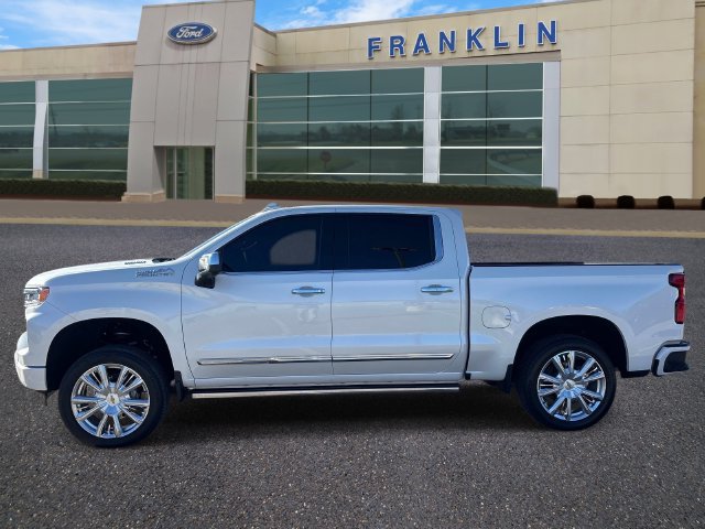 Used 2025 Chevrolet Silverado 1500 High Country AWD/4WD image 4