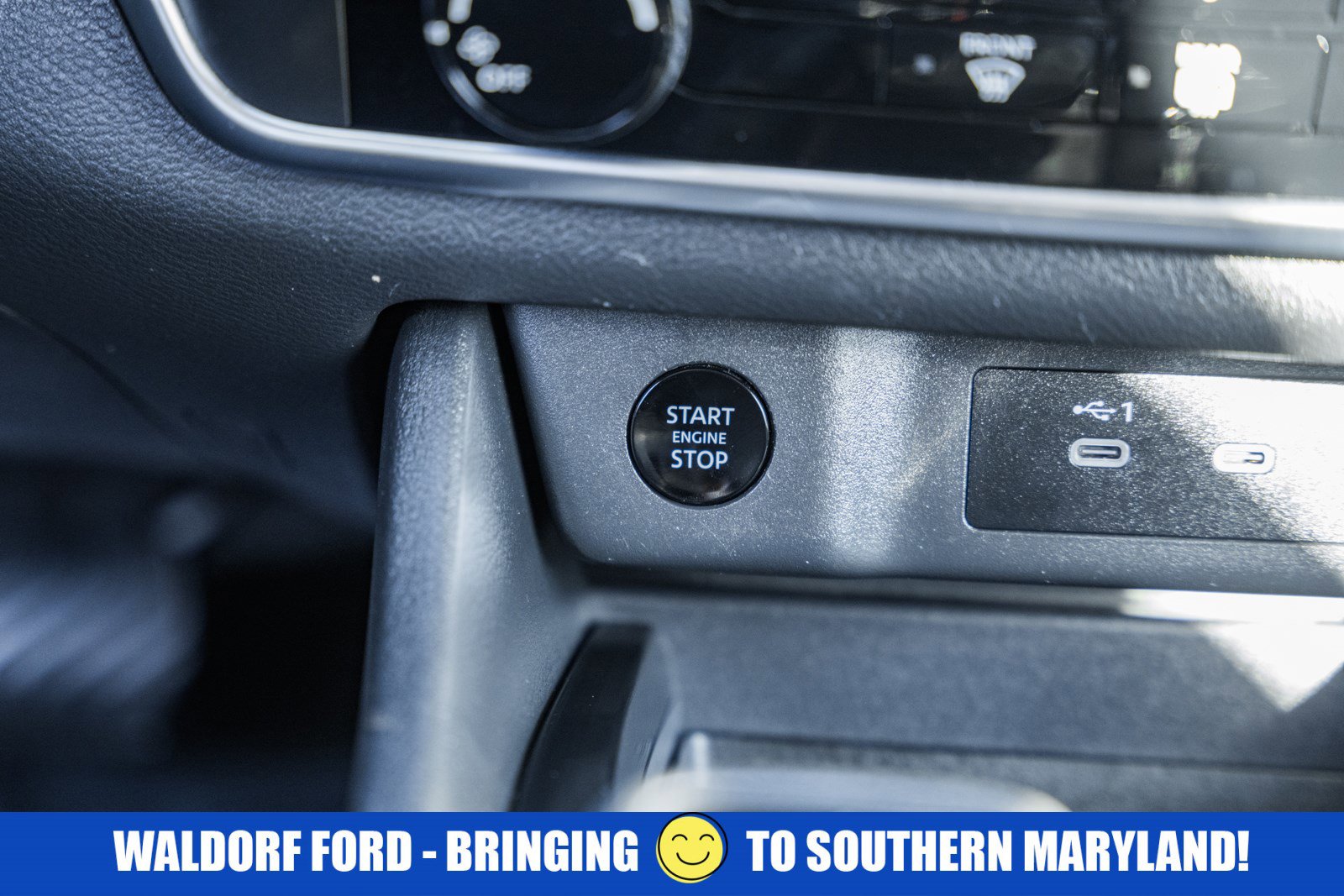 Used 2024 Nissan Rogue S image 22