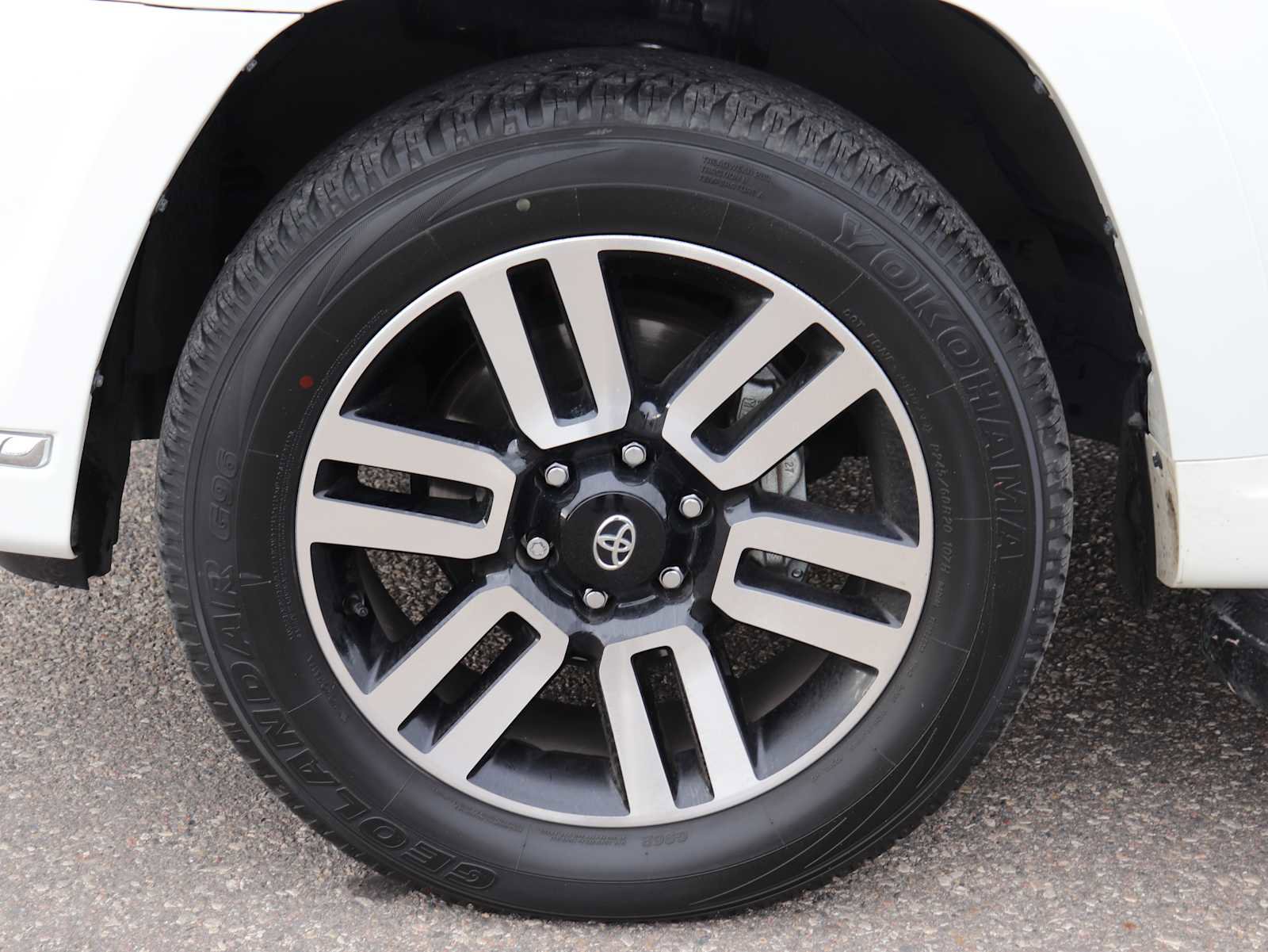 Used 2022 Toyota 4Runner Limited image 14