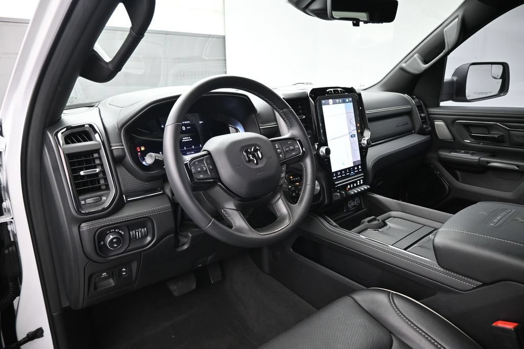 Used 2024 RAM 1500 Limited AWD/4WD image 17