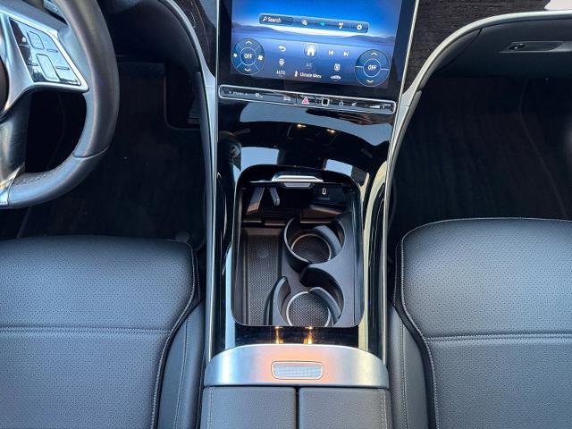 Used 2025 Mercedes-Benz GLC 300 4MATIC image 11