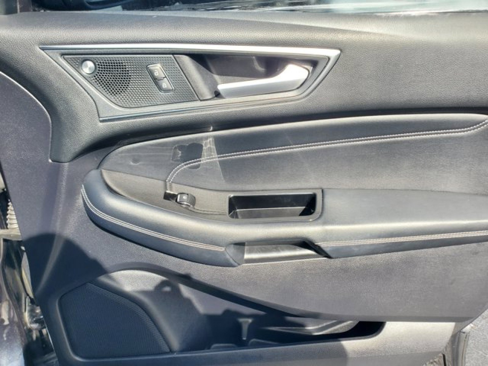 Certified 2019 Ford Edge Titanium image 35