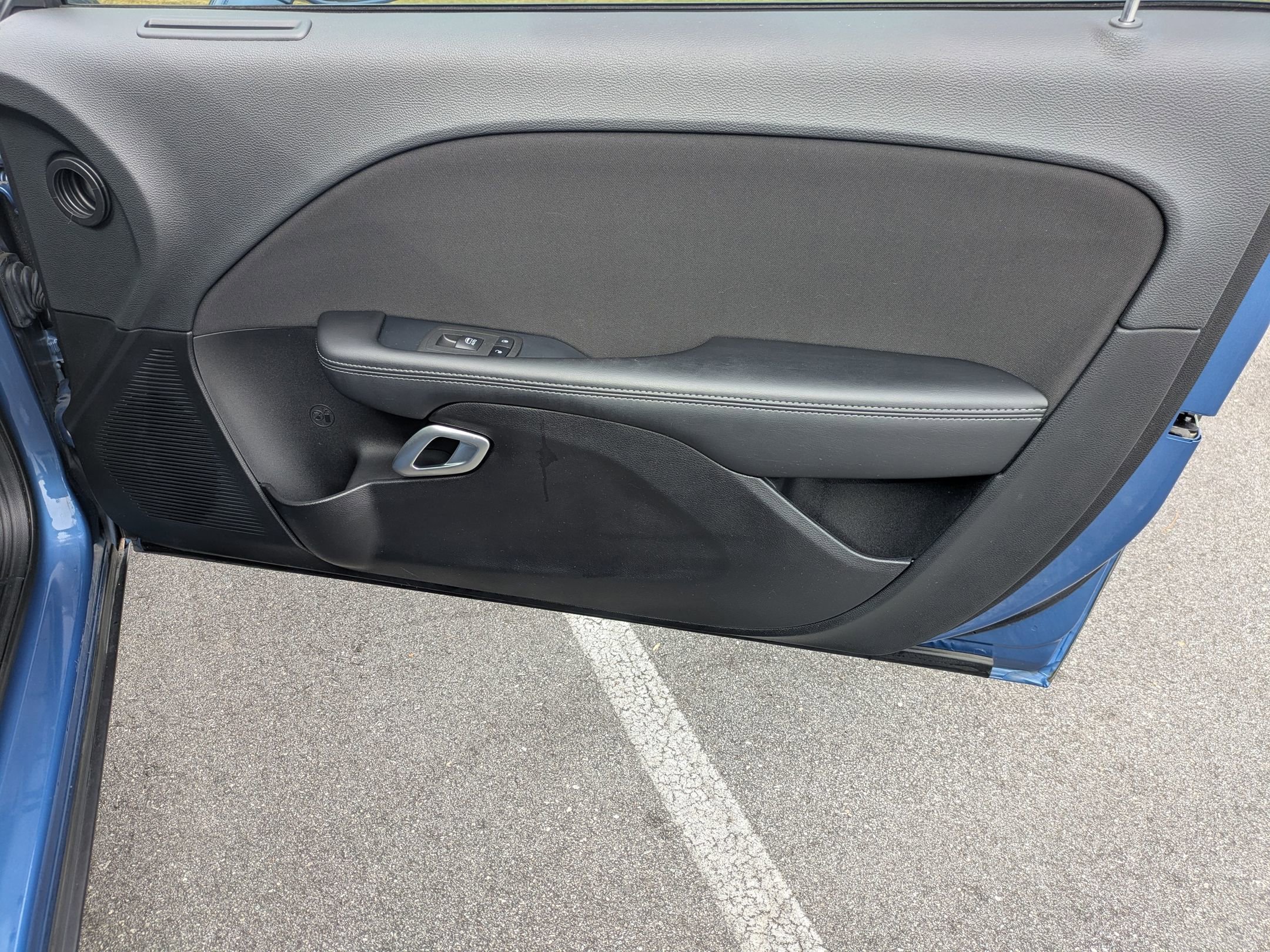 Used 2022 Dodge Challenger SXT w/ Blacktop Package image 25