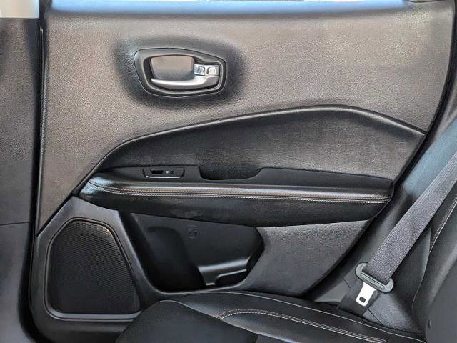 Used 2018 Jeep Compass Latitude w/ Popular Equipment Group AWD/4WD image 18