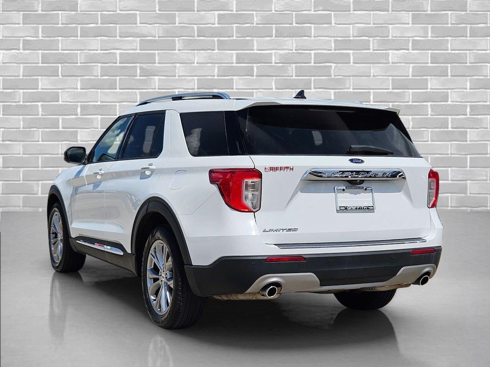 Certified 2023 Ford Explorer Limited RWD image 7