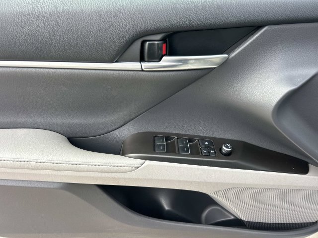 Used 2023 Toyota Camry XLE w/ Navigation Package FWD image 28