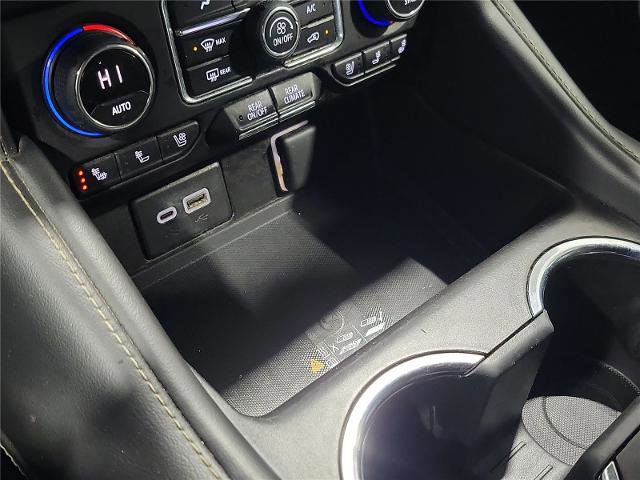 Used 2023 Chevrolet Suburban Premier image 19