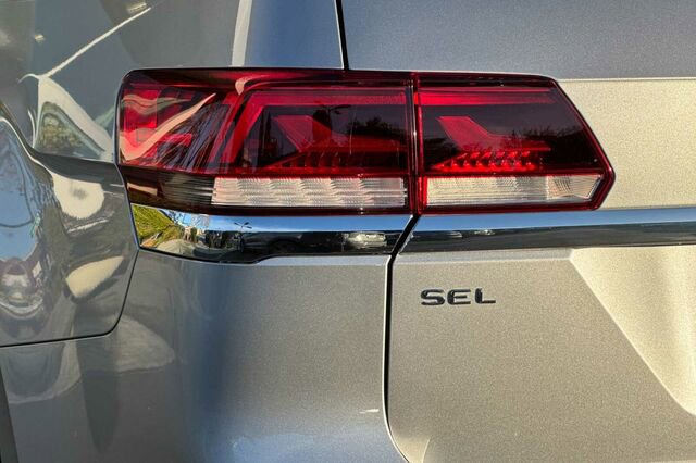 Used 2021 Volkswagen Atlas SEL Premium AWD/4WD image 24
