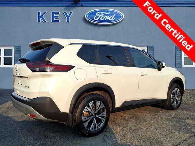 Used 2023 Nissan Rogue SV image 3