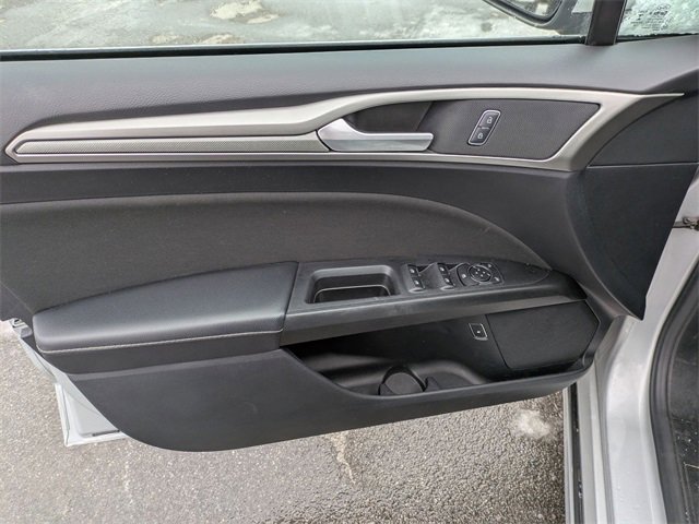 Certified 2019 Ford Fusion SE image 6