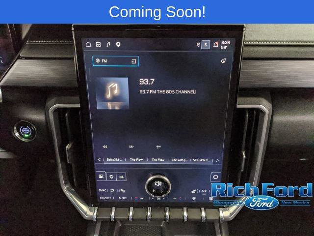 Used 2024 GMC Acadia Elevation AWD/4WD image 8