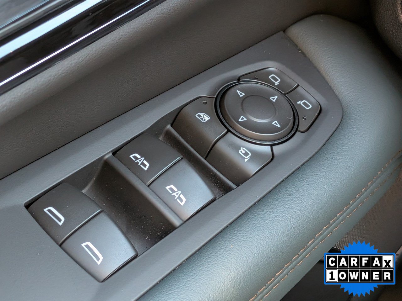 Used 2025 GMC Yukon AT4 w/ AT4 Premium Package AWD/4WD image 26