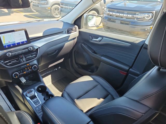Certified 2022 Ford Escape Titanium w/ Class II Trailer Tow Package AWD/4WD image 28