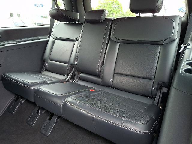 Certified 2025 Ford Expedition Max Platinum w/ Stealth Performance Package AWD/4WD image 11